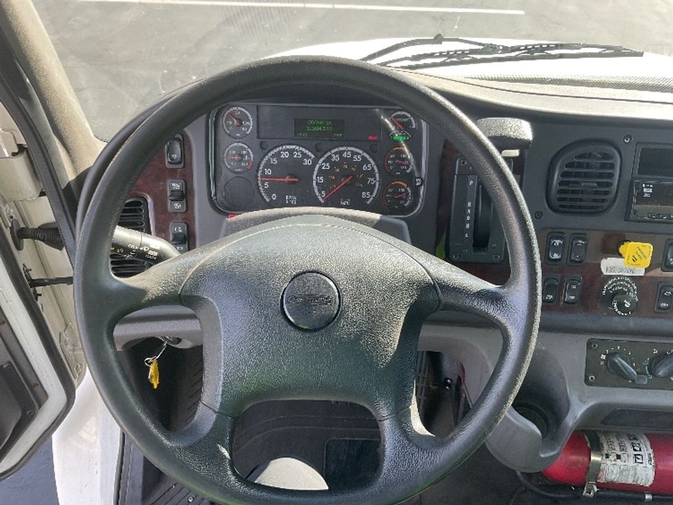 Medium Duty Box Truck-Light and Medium Duty Trucks-Freightliner-2019-M2-Fontana-CA-101,407\n\t\tmiles-$ 56,750 - Image 18