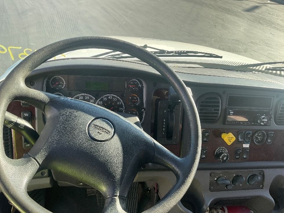 Medium Duty Box Truck-Light and Medium Duty Trucks-Freightliner-2019-M2-Fontana-CA-104,850\n\t\tmiles-$ 56,250 - Image 18