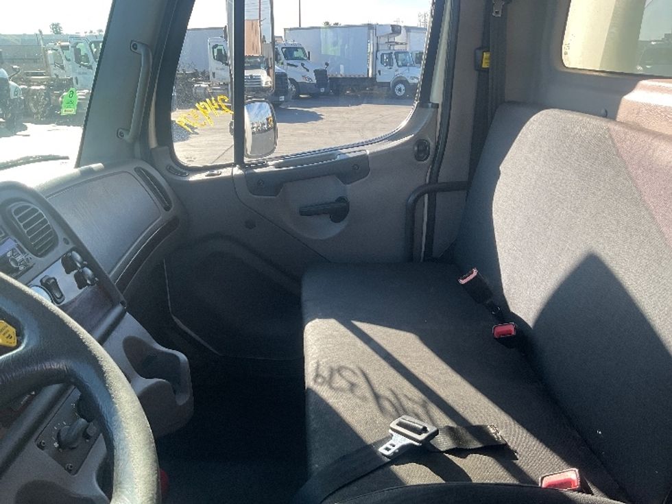Medium Duty Box Truck-Light and Medium Duty Trucks-Freightliner-2019-M2-Fontana-CA-104,850\n\t\tmiles-$ 56,250 - Image 19