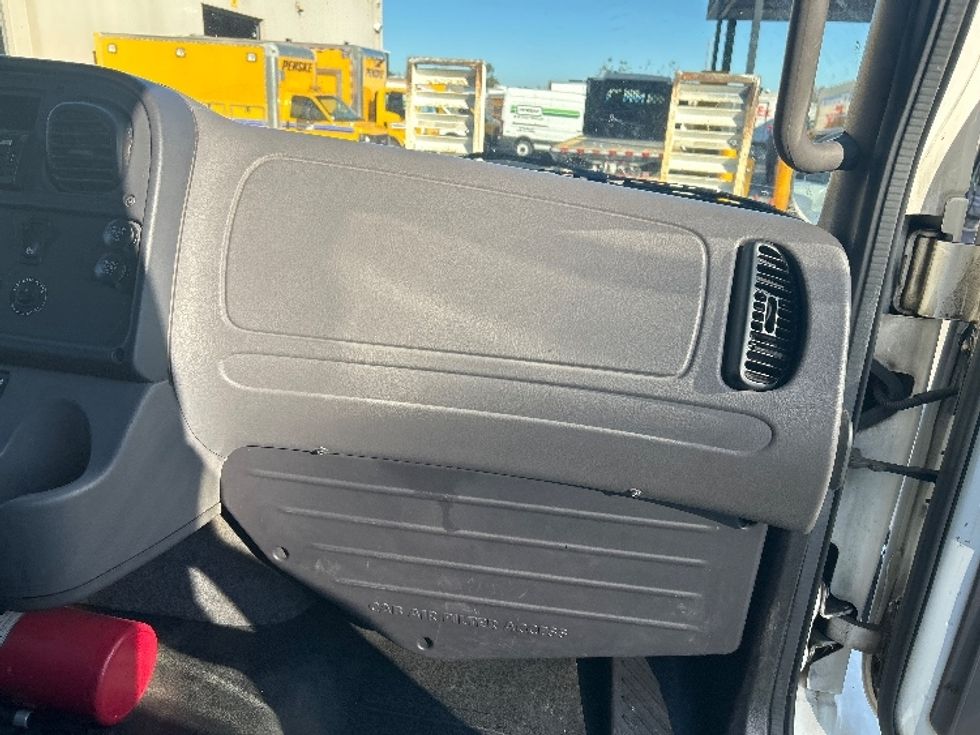 Medium Duty Box Truck-Light and Medium Duty Trucks-Freightliner-2019-M2-Fontana-CA-106,225\n\t\tmiles-$ 61,000 - Image 21