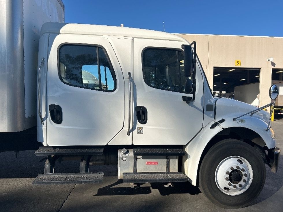 Medium Duty Box Truck-Light and Medium Duty Trucks-Freightliner-2019-M2-Fontana-CA-106,225\n\t\tmiles-$ 61,000 - Image 26