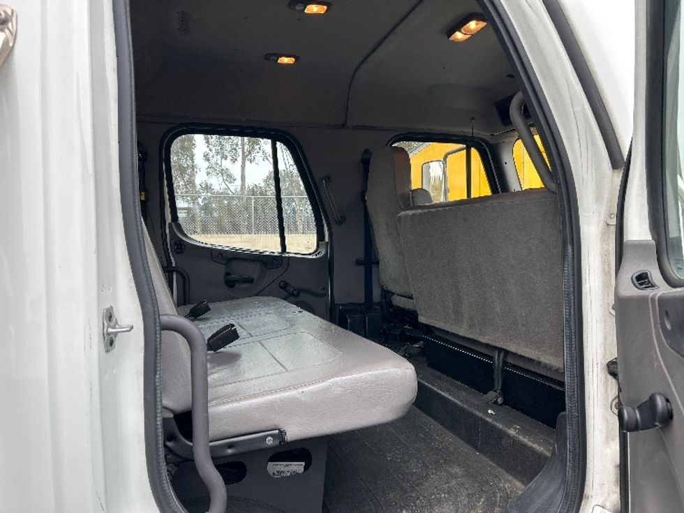 Medium Duty Box Truck-Light and Medium Duty Trucks-Freightliner-2019-M2-Fontana-CA-106,225\n\t\tmiles-$ 61,000 - Image 29