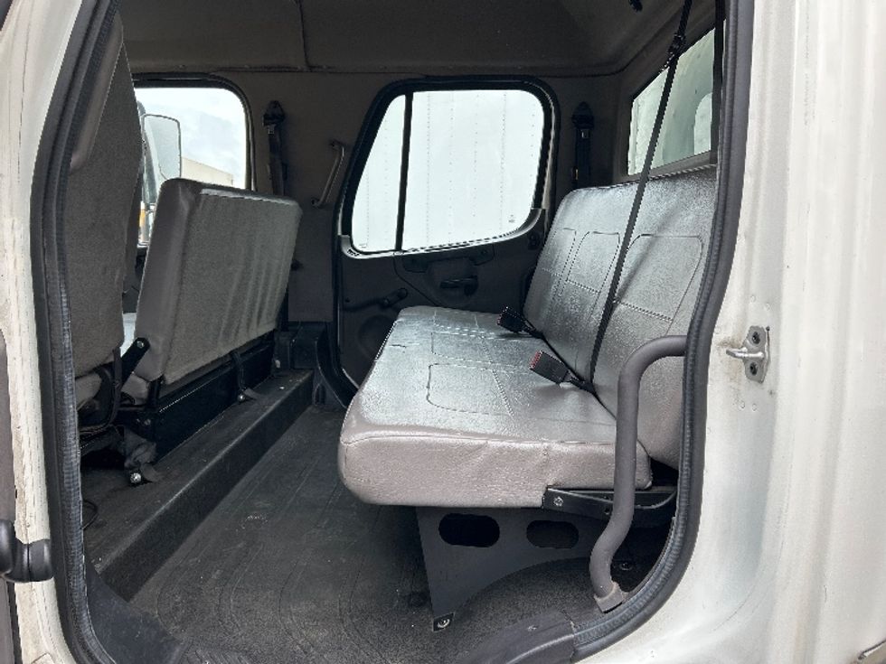 Medium Duty Box Truck-Light and Medium Duty Trucks-Freightliner-2019-M2-Fontana-CA-106,225\n\t\tmiles-$ 61,000 - Image 30