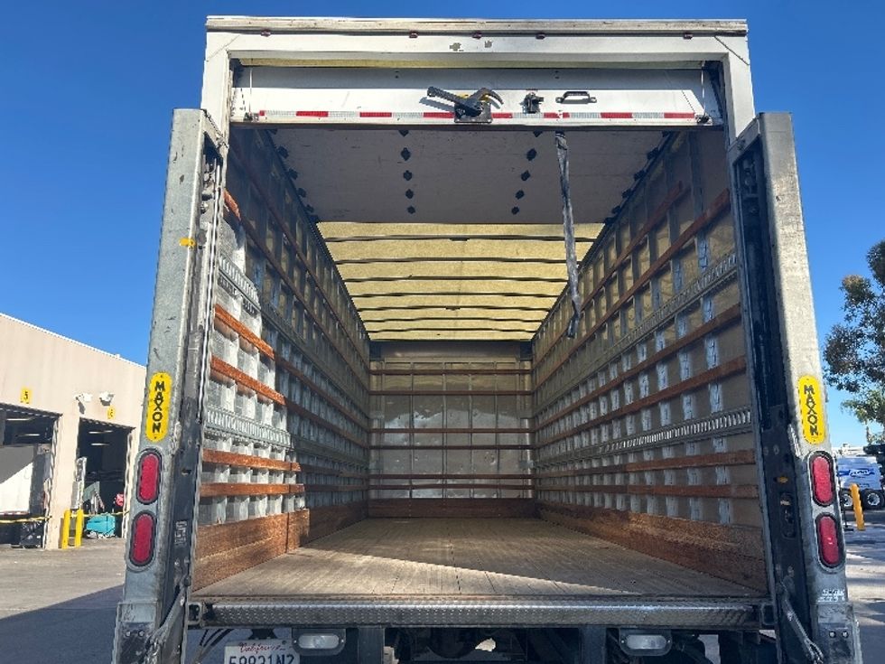 Medium Duty Box Truck-Light and Medium Duty Trucks-Freightliner-2019-M2-Fontana-CA-106,225\n\t\tmiles-$ 61,000 - Image 8