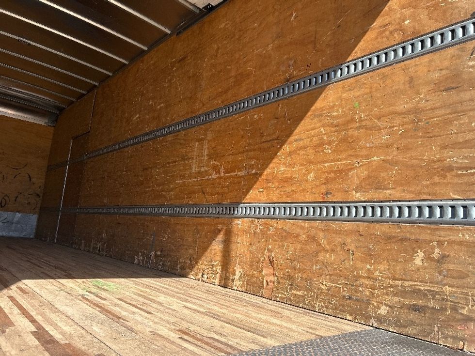 Medium Duty Box Truck-Light and Medium Duty Trucks-Freightliner-2019-M2-Fontana-CA-108,123\n\t\tmiles-$ 60,250 - Image 11