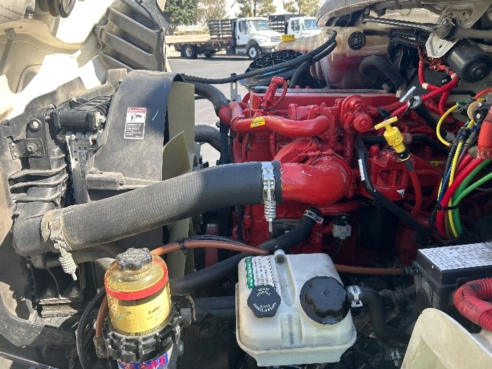 Medium Duty Box Truck-Light and Medium Duty Trucks-Freightliner-2019-M2-Fontana-CA-108,123\n\t\tmiles-$ 60,250 - Image 23