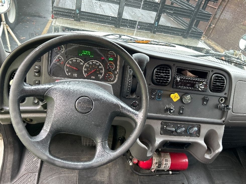 Medium Duty Box Truck-Light and Medium Duty Trucks-Freightliner-2019-M2-Fontana-CA-110,080\n\t\tmiles-$ 59,750 - Image 18