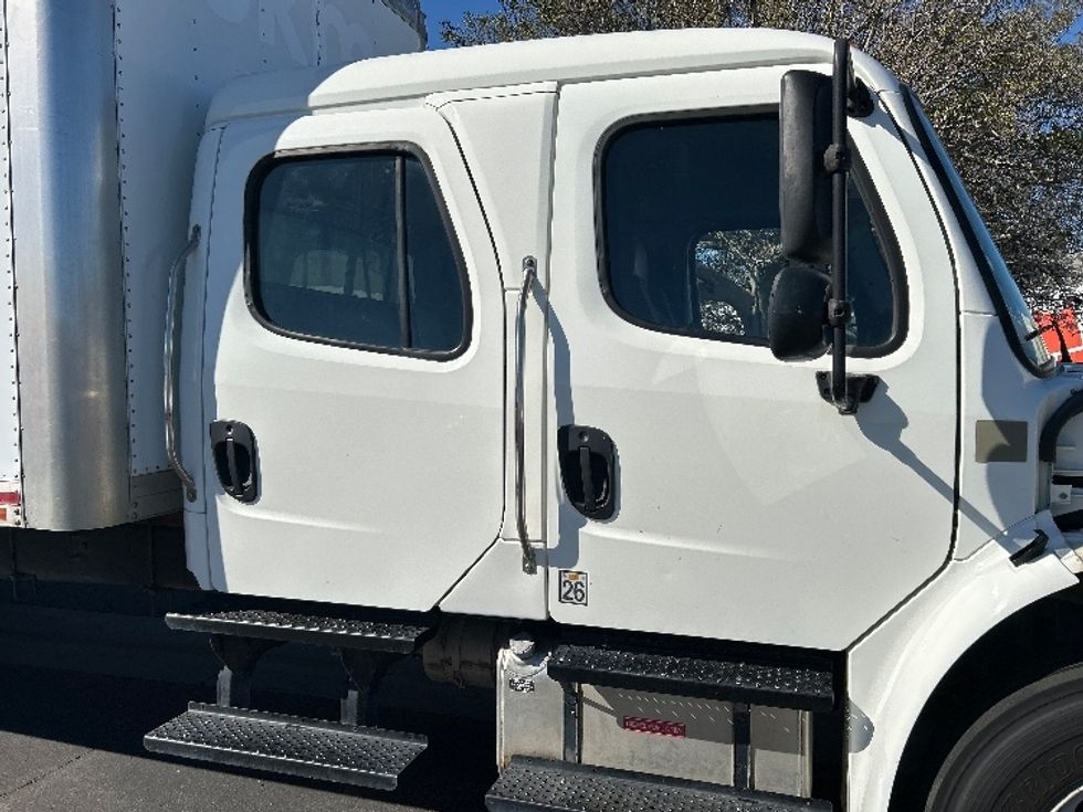 Medium Duty Box Truck-Light and Medium Duty Trucks-Freightliner-2019-M2-Fontana-CA-110,080\n\t\tmiles-$ 59,750 - Image 26