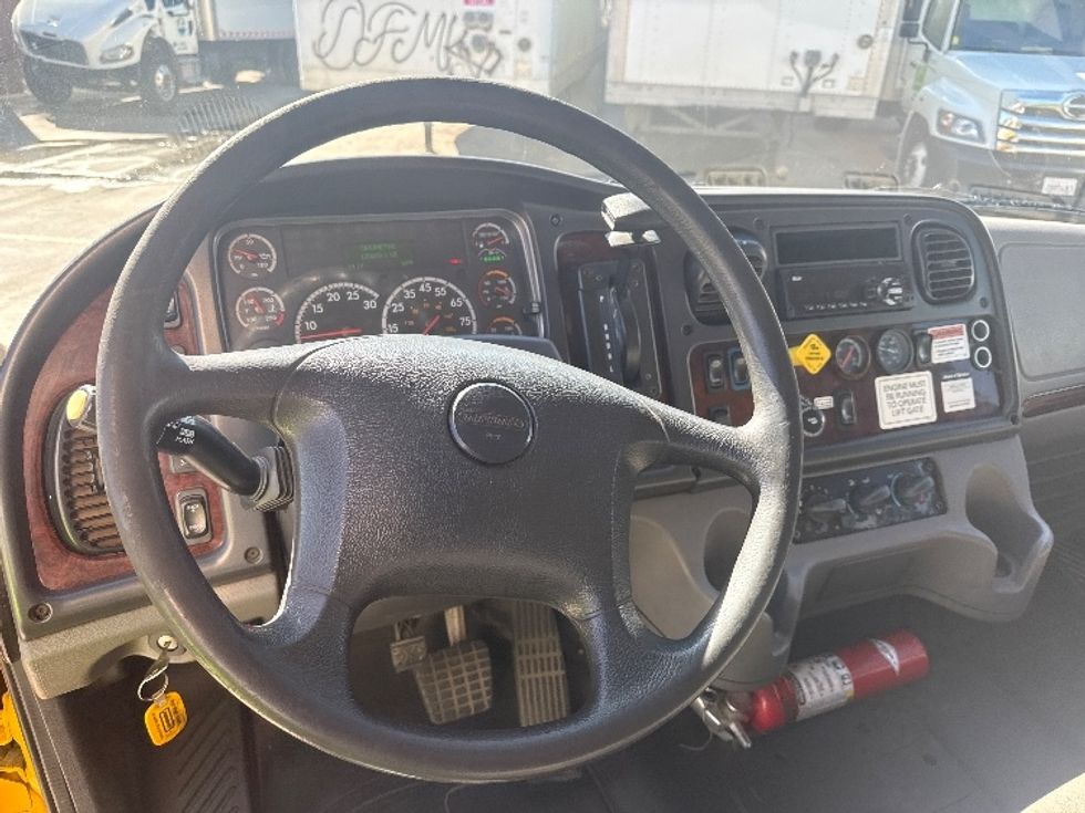 Medium Duty Box Truck-Light and Medium Duty Trucks-Freightliner-2019-M2-Fontana-CA-125,989\n\t\tmiles-$ 54,750 - Image 18