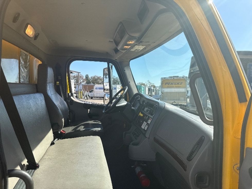Medium Duty Box Truck-Light and Medium Duty Trucks-Freightliner-2019-M2-Fontana-CA-125,989\n\t\tmiles-$ 54,750 - Image 20