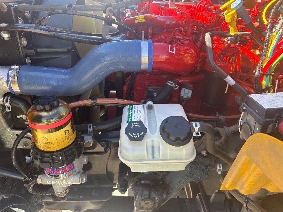 Medium Duty Box Truck-Light and Medium Duty Trucks-Freightliner-2019-M2-Fontana-CA-125,989\n\t\tmiles-$ 54,750 - Image 24