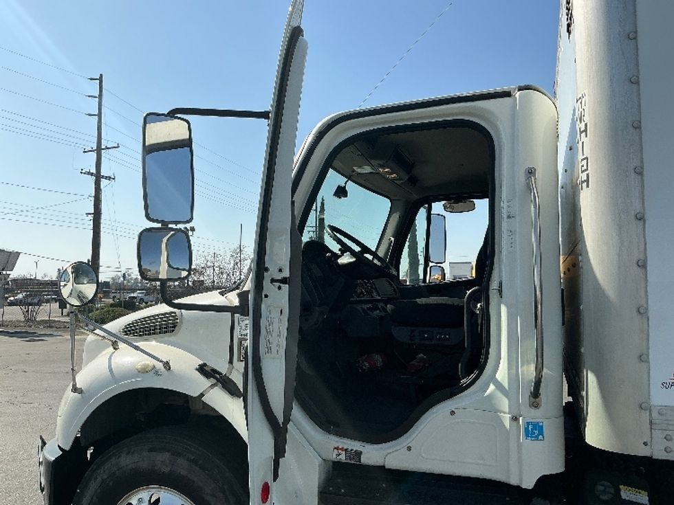 Medium Duty Box Truck-Light and Medium Duty Trucks-Freightliner-2019-M2-Fontana-CA-139,406\n\t\tmiles-$ 50,250 - Image 16