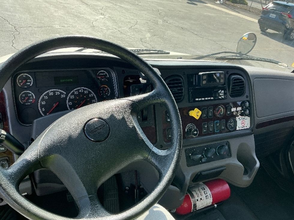 Medium Duty Box Truck-Light and Medium Duty Trucks-Freightliner-2019-M2-Fontana-CA-139,406\n\t\tmiles-$ 50,250 - Image 17