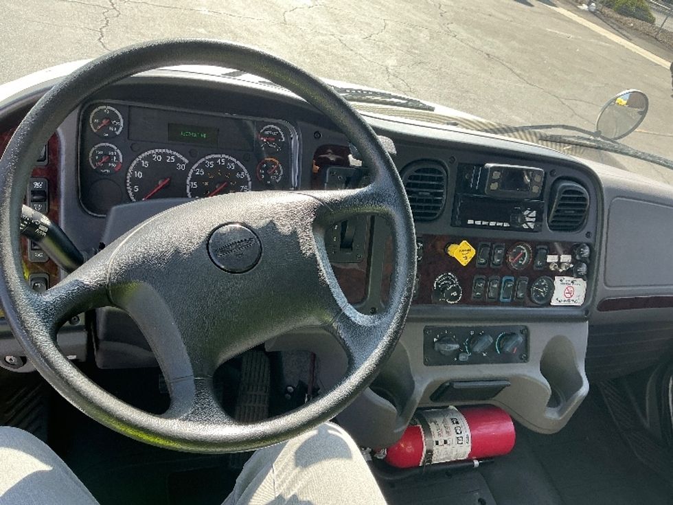 Medium Duty Box Truck-Light and Medium Duty Trucks-Freightliner-2019-M2-Fontana-CA-139,406\n\t\tmiles-$ 50,250 - Image 18