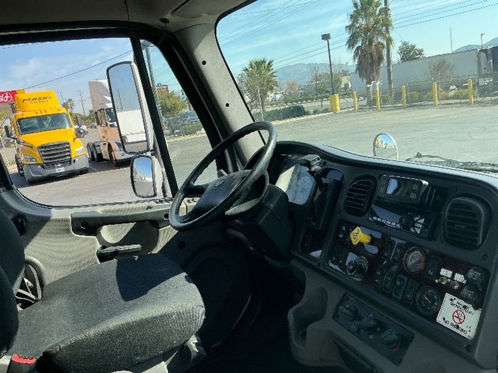 Medium Duty Box Truck-Light and Medium Duty Trucks-Freightliner-2019-M2-Fontana-CA-139,406\n\t\tmiles-$ 50,250 - Image 22