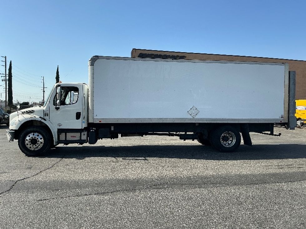 Medium Duty Box Truck-Light and Medium Duty Trucks-Freightliner-2019-M2-Fontana-CA-139,406\n\t\tmiles-$ 50,250 - Image 4