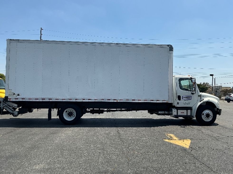Medium Duty Box Truck-Light and Medium Duty Trucks-Freightliner-2019-M2-Fontana-CA-140,128\n\t\tmiles-$ 59,500 - Image 15