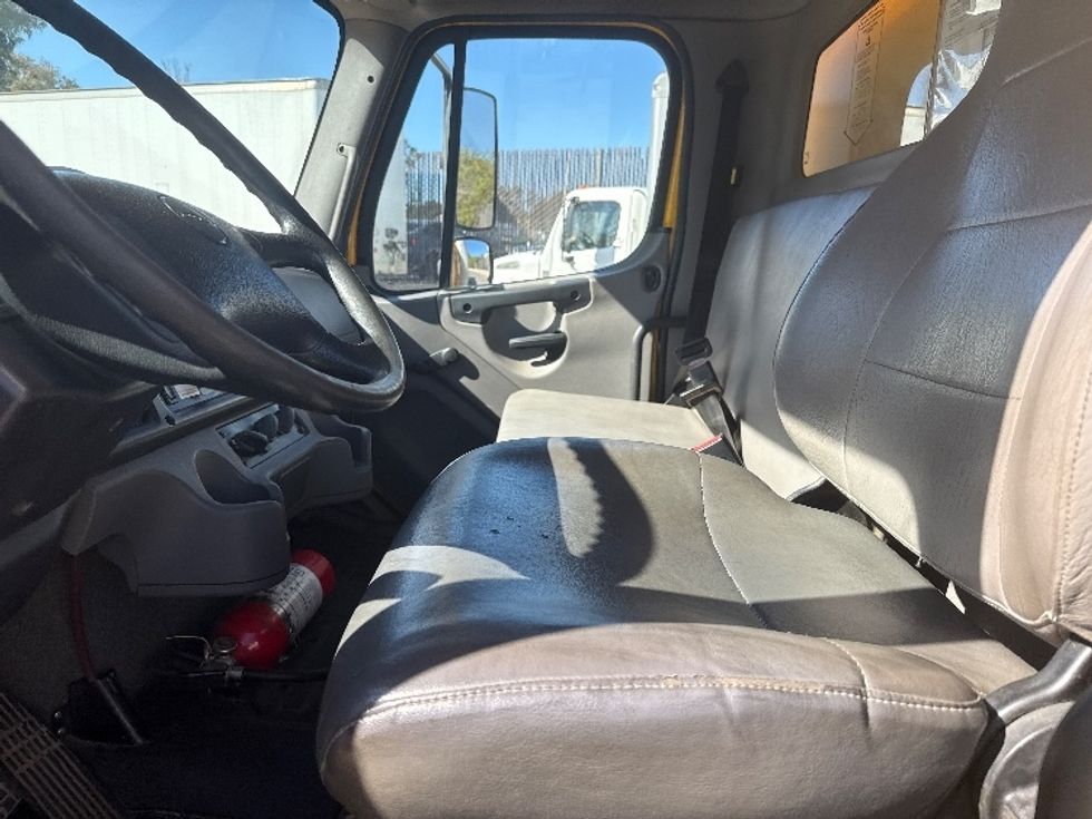 Medium Duty Box Truck-Light and Medium Duty Trucks-Freightliner-2019-M2-Fontana-CA-161,100\n\t\tmiles-$ 50,250 - Image 17