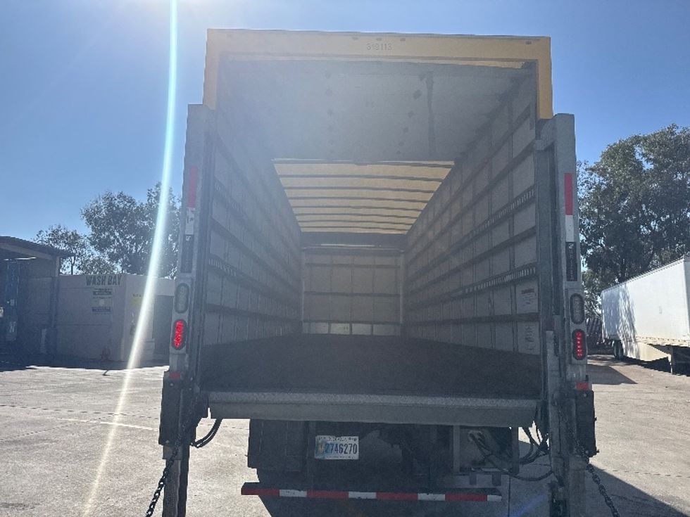 Medium Duty Box Truck-Light and Medium Duty Trucks-Freightliner-2019-M2-Fontana-CA-161,100\n\t\tmiles-$ 50,250 - Image 8