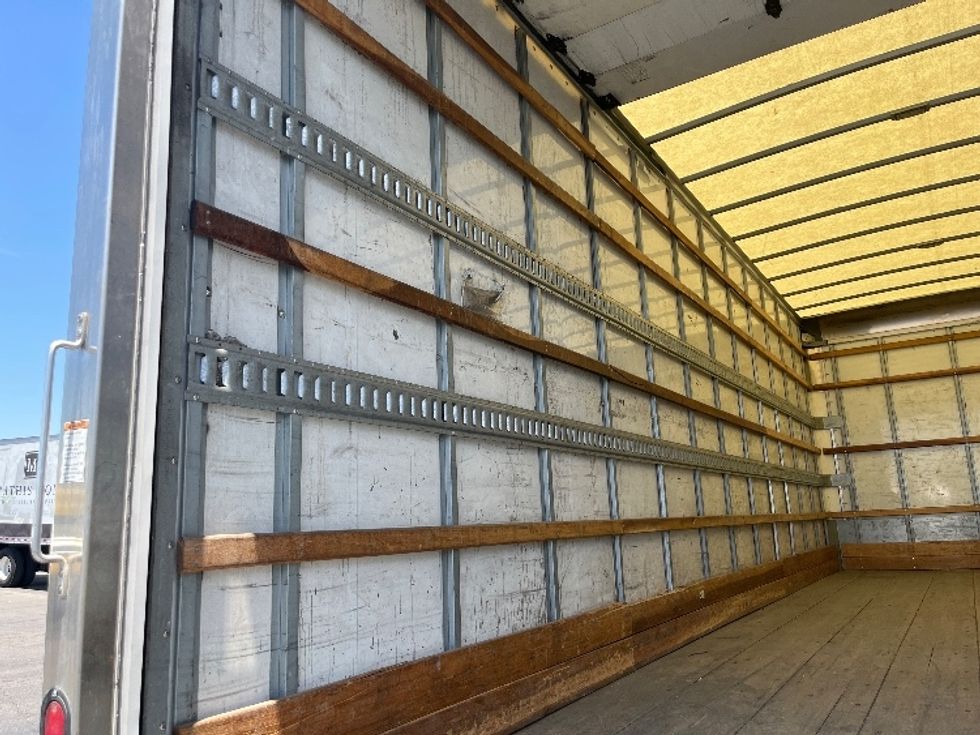 Medium Duty Box Truck-Light and Medium Duty Trucks-Freightliner-2019-M2-Fontana-CA-190,100\n\t\tmiles-$ 46,500 - Image 11