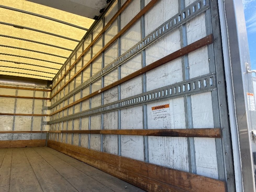 Medium Duty Box Truck-Light and Medium Duty Trucks-Freightliner-2019-M2-Fontana-CA-190,100\n\t\tmiles-$ 46,500 - Image 12