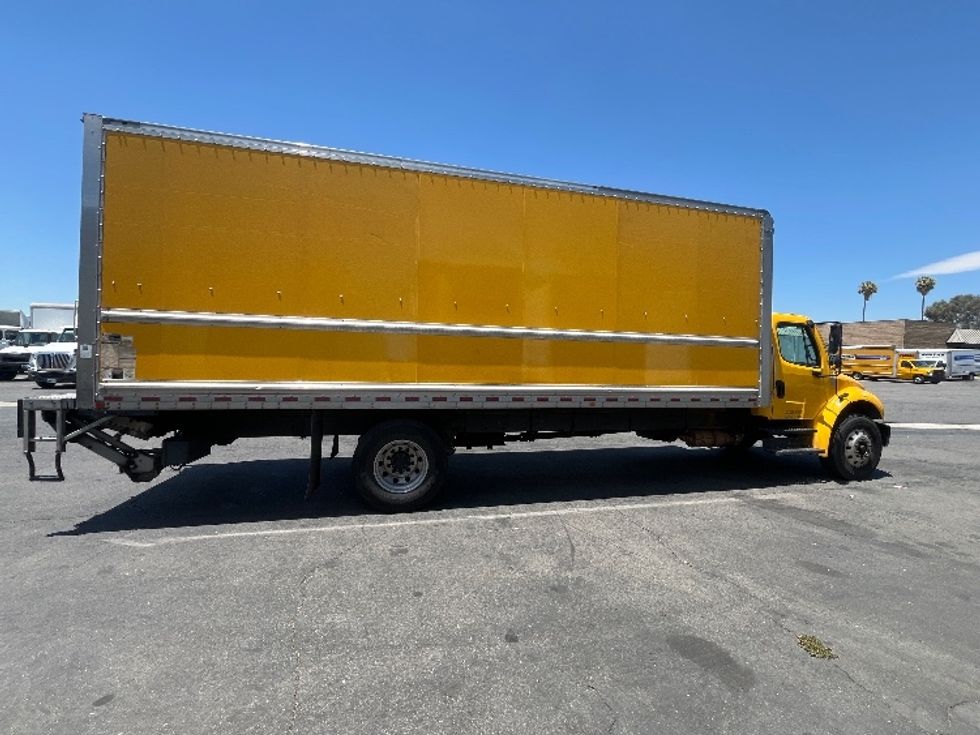 Medium Duty Box Truck-Light and Medium Duty Trucks-Freightliner-2019-M2-Fontana-CA-190,100\n\t\tmiles-$ 46,500 - Image 15