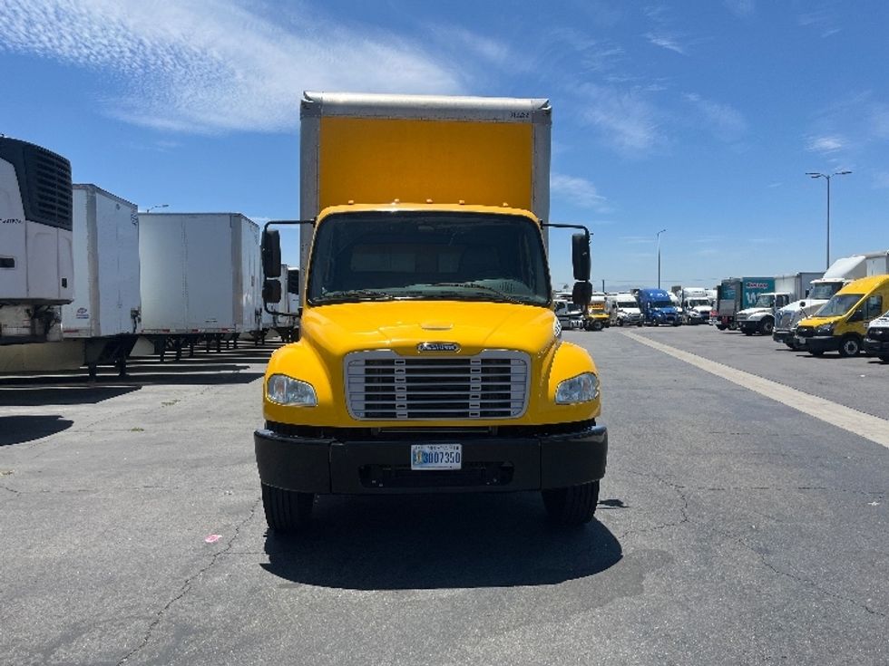 Medium Duty Box Truck-Light and Medium Duty Trucks-Freightliner-2019-M2-Fontana-CA-190,100\n\t\tmiles-$ 46,500 - Image 2