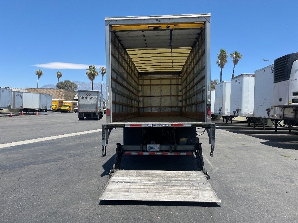 Medium Duty Box Truck-Light and Medium Duty Trucks-Freightliner-2019-M2-Fontana-CA-190,100\n\t\tmiles-$ 46,500 - Image 9