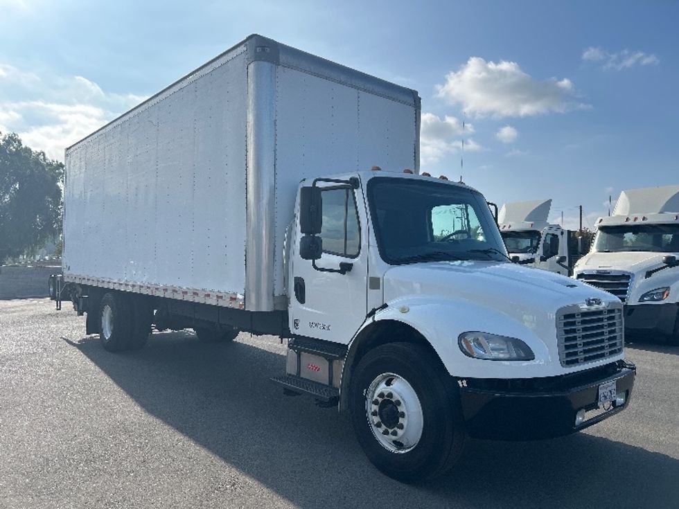 Medium Duty Box Truck-Light and Medium Duty Trucks-Freightliner-2019-M2-Fontana-CA-224,315\n\t\tmiles-$ 45,500 - Image 1