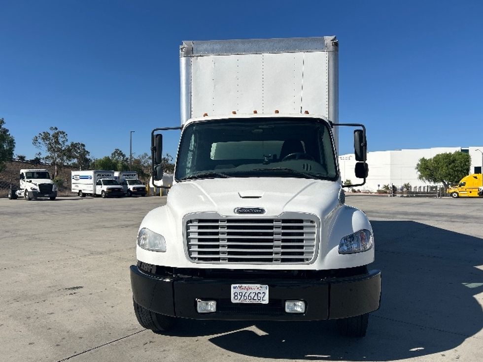 Medium Duty Box Truck-Light and Medium Duty Trucks-Freightliner-2019-M2-Fontana-CA-224,315\n\t\tmiles-$ 45,500 - Image 2