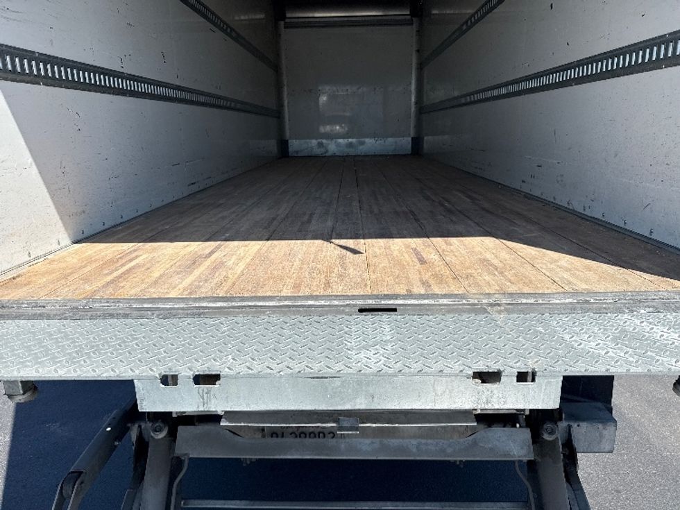 Medium Duty Box Truck-Light and Medium Duty Trucks-Freightliner-2019-M2-Fontana-CA-95,699\n\t\tmiles-$ 63,250 - Image 10