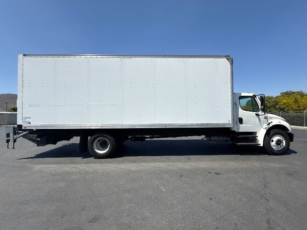 Medium Duty Box Truck-Light and Medium Duty Trucks-Freightliner-2019-M2-Fontana-CA-95,699\n\t\tmiles-$ 63,250 - Image 15