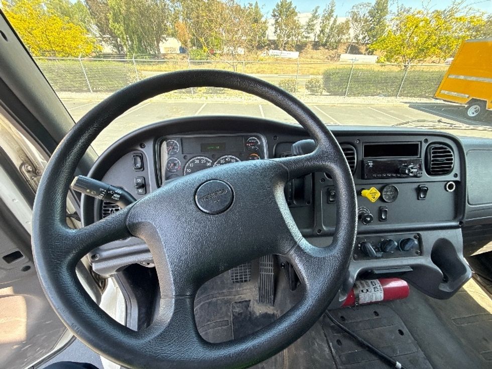 Medium Duty Box Truck-Light and Medium Duty Trucks-Freightliner-2019-M2-Fontana-CA-95,699\n\t\tmiles-$ 63,250 - Image 17