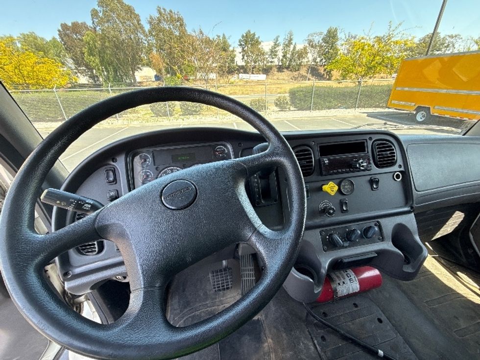Medium Duty Box Truck-Light and Medium Duty Trucks-Freightliner-2019-M2-Fontana-CA-95,699\n\t\tmiles-$ 63,250 - Image 18