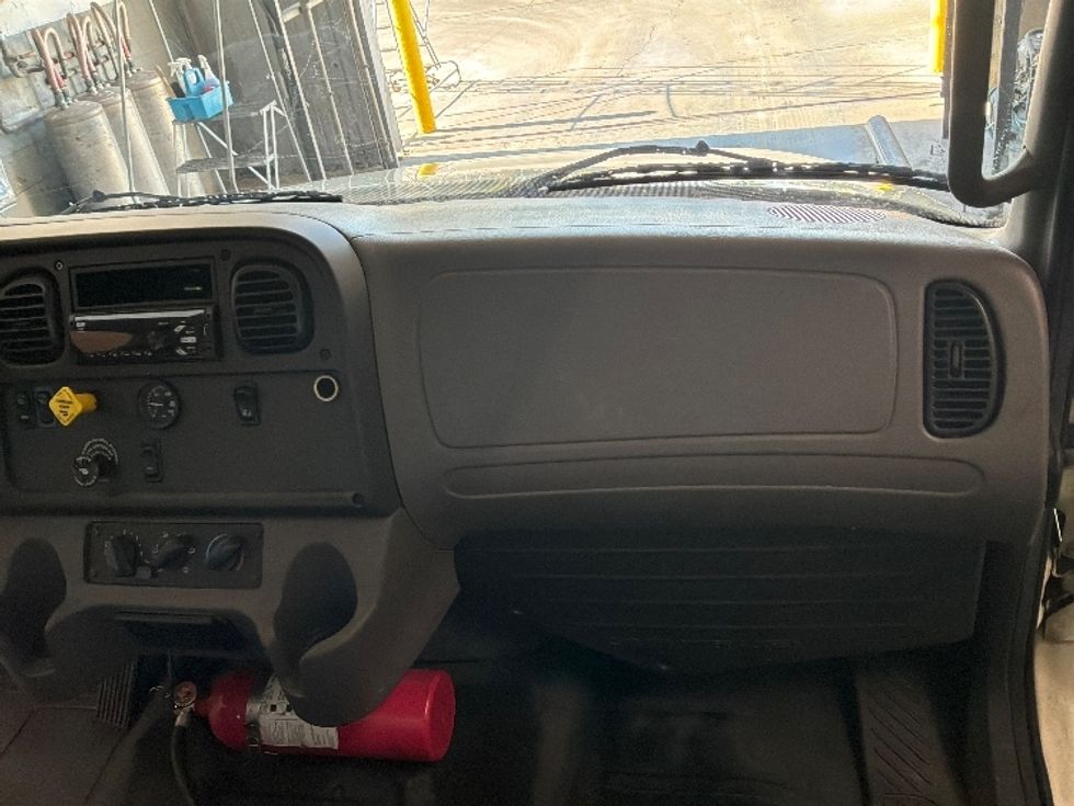 Medium Duty Box Truck-Light and Medium Duty Trucks-Freightliner-2019-M2-Fontana-CA-95,699\n\t\tmiles-$ 63,250 - Image 21