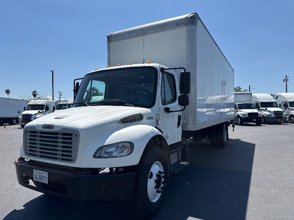 Medium Duty Box Truck-Light and Medium Duty Trucks-Freightliner-2019-M2-Fontana-CA-95,699\n\t\tmiles-$ 63,250 - Image 3