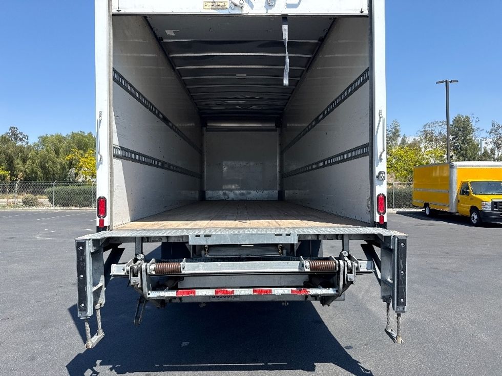 Medium Duty Box Truck-Light and Medium Duty Trucks-Freightliner-2019-M2-Fontana-CA-95,699\n\t\tmiles-$ 63,250 - Image 8