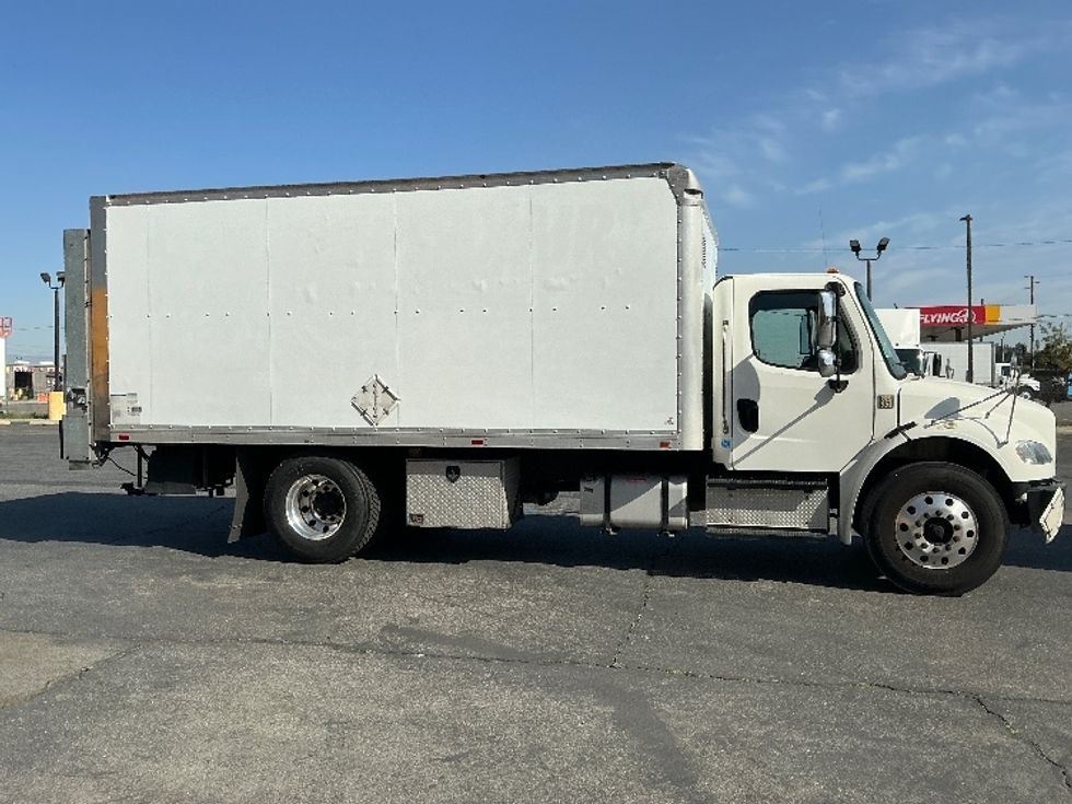 Medium Duty Box Truck-Light and Medium Duty Trucks-Freightliner-2019-M2-Fontana-CA-96,725\n\t\tmiles-$ 46,750 - Image 15