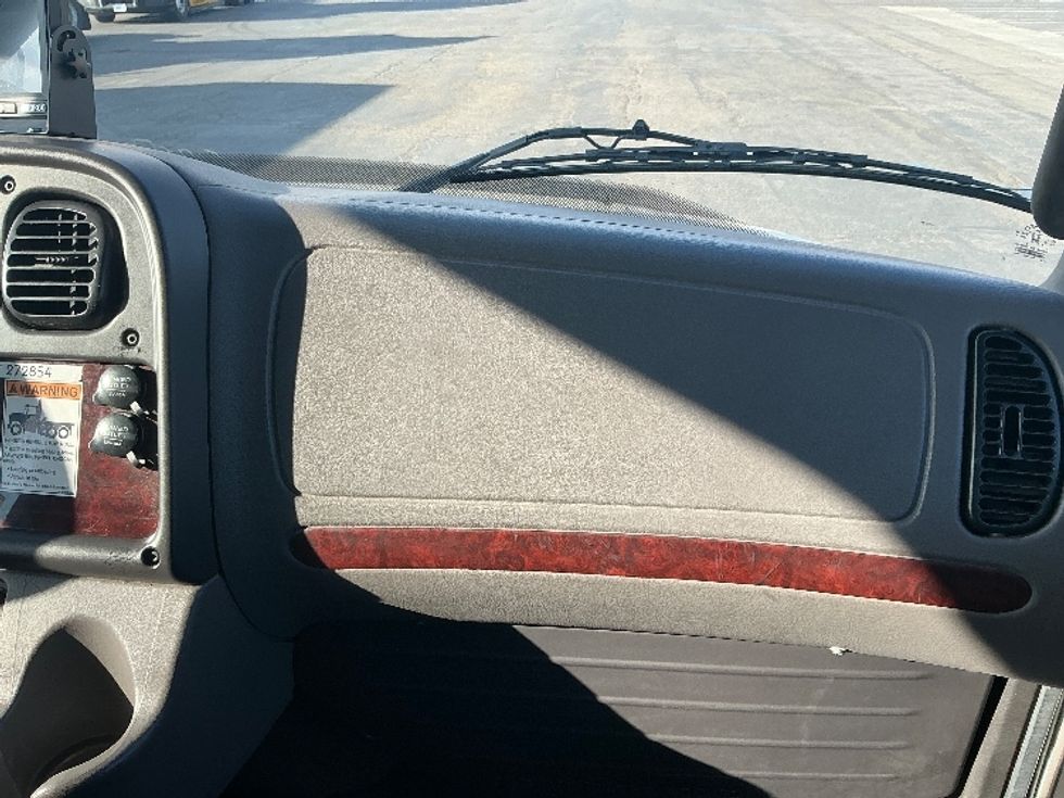 Medium Duty Box Truck-Light and Medium Duty Trucks-Freightliner-2019-M2-Fontana-CA-97,773\n\t\tmiles-$ 63,750 - Image 20