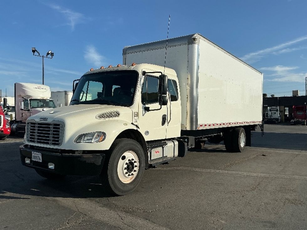 Medium Duty Box Truck-Light and Medium Duty Trucks-Freightliner-2019-M2-Fontana-CA-97,773\n\t\tmiles-$ 63,750 - Image 3
