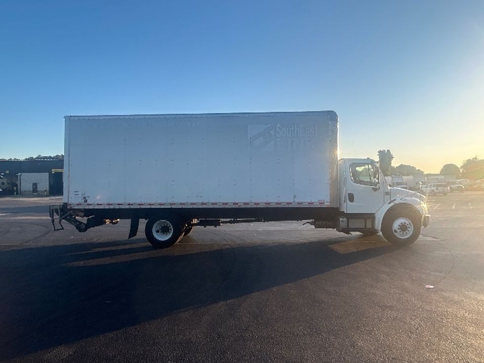 Medium Duty Box Truck-Light and Medium Duty Trucks-Freightliner-2019-M2-Forest Park-GA-141,005\n\t\tmiles-$ 52,250 - Image 15