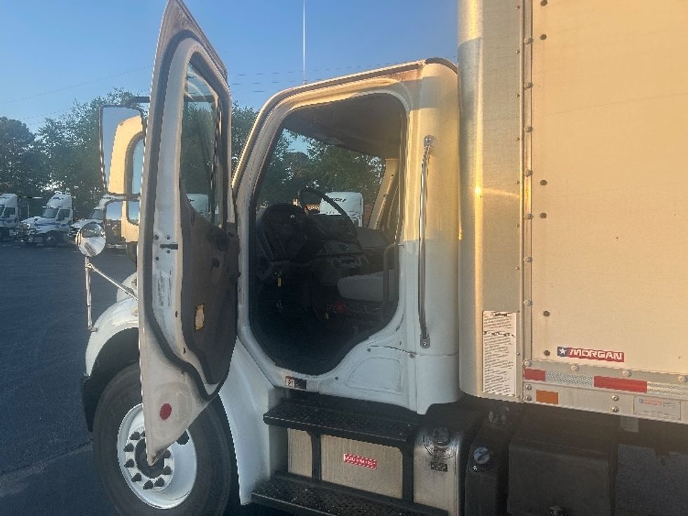 Medium Duty Box Truck-Light and Medium Duty Trucks-Freightliner-2019-M2-Forest Park-GA-141,005\n\t\tmiles-$ 52,250 - Image 16