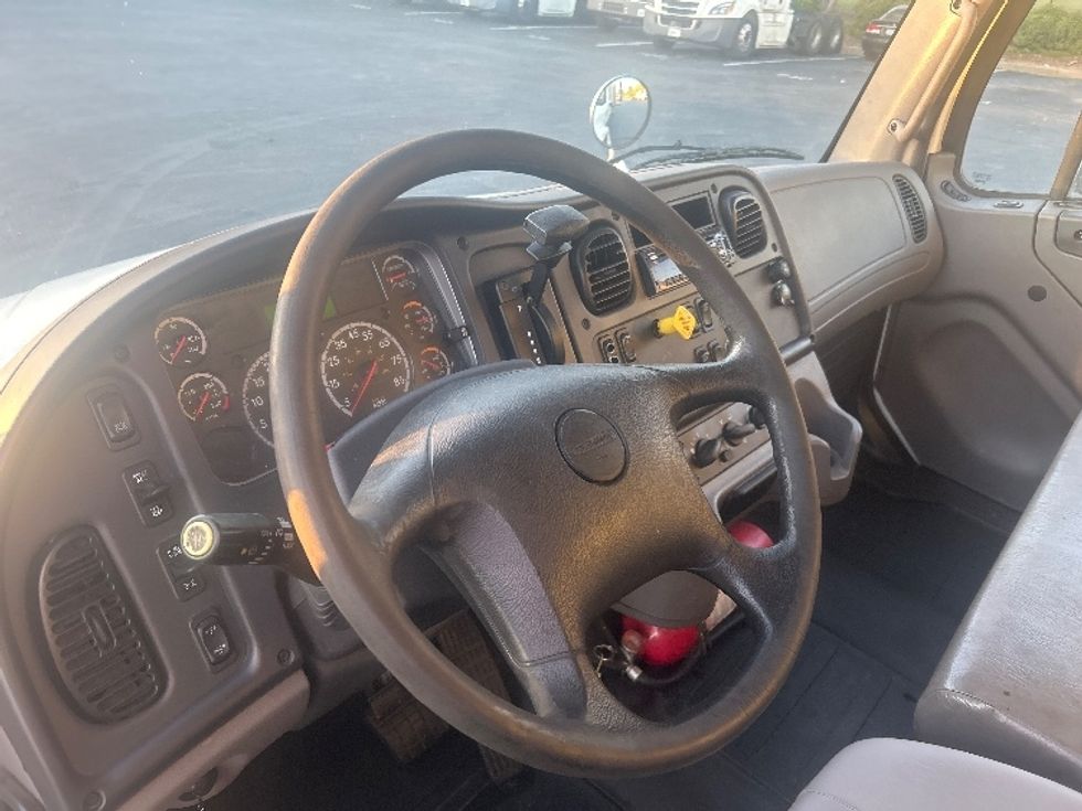 Medium Duty Box Truck-Light and Medium Duty Trucks-Freightliner-2019-M2-Forest Park-GA-141,005\n\t\tmiles-$ 52,250 - Image 17