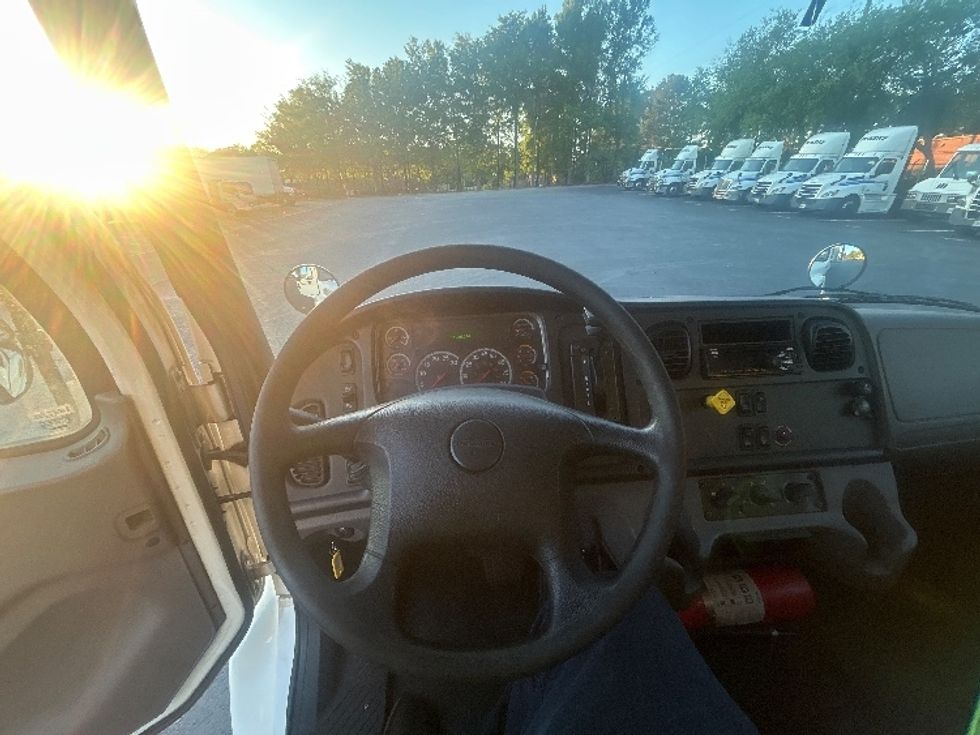 Medium Duty Box Truck-Light and Medium Duty Trucks-Freightliner-2019-M2-Forest Park-GA-141,005\n\t\tmiles-$ 52,250 - Image 18