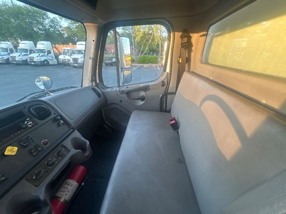 Medium Duty Box Truck-Light and Medium Duty Trucks-Freightliner-2019-M2-Forest Park-GA-141,005\n\t\tmiles-$ 52,250 - Image 19