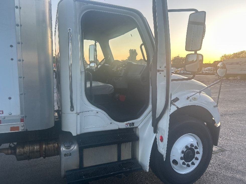 Medium Duty Box Truck-Light and Medium Duty Trucks-Freightliner-2019-M2-Forest Park-GA-141,005\n\t\tmiles-$ 52,250 - Image 20