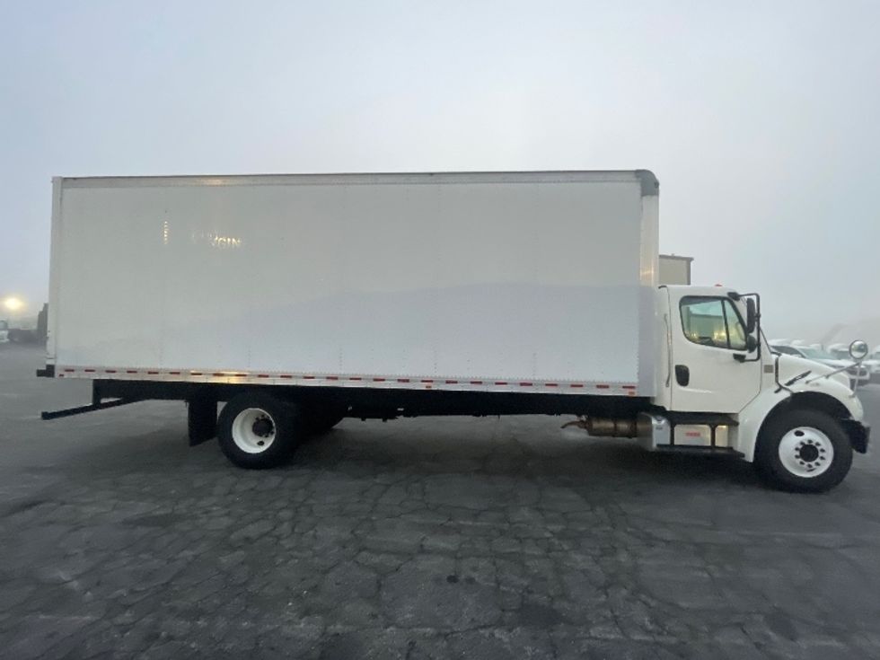 Medium Duty Box Truck-Light and Medium Duty Trucks-Freightliner-2019-M2-Forest Park-GA-201,638\n\t\tmiles-$ 41,250 - Image 15