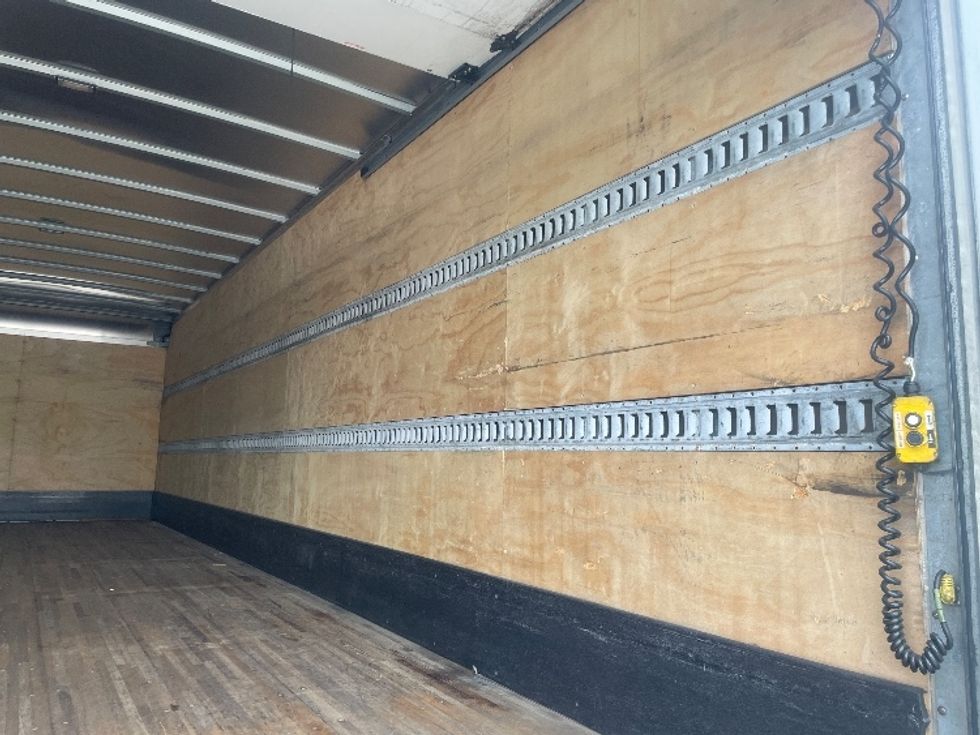 Medium Duty Box Truck-Light and Medium Duty Trucks-Freightliner-2019-M2-Forest Park-GA-289,868\n\t\tmiles-$ 32,500 - Image 12