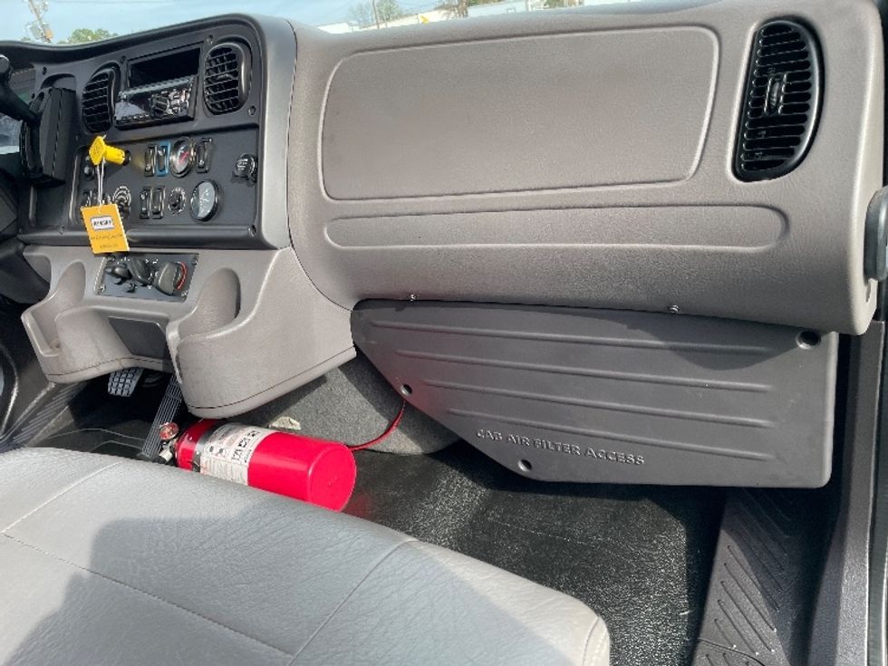 Medium Duty Box Truck-Light and Medium Duty Trucks-Freightliner-2019-M2-Forest Park-GA-289,868\n\t\tmiles-$ 32,500 - Image 21