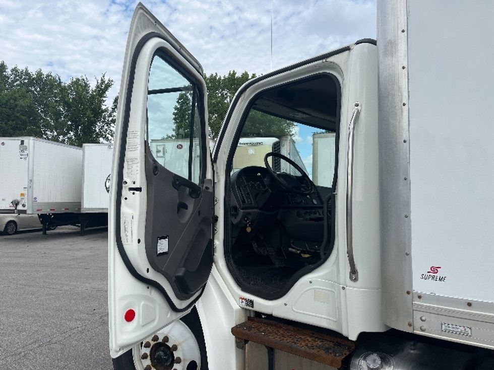 Medium Duty Box Truck-Light and Medium Duty Trucks-Freightliner-2019-M2-Fort Wayne-IN-143,667\n\t\tmiles-$ 58,250 - Image 16
